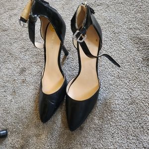 Used 9 west pumps